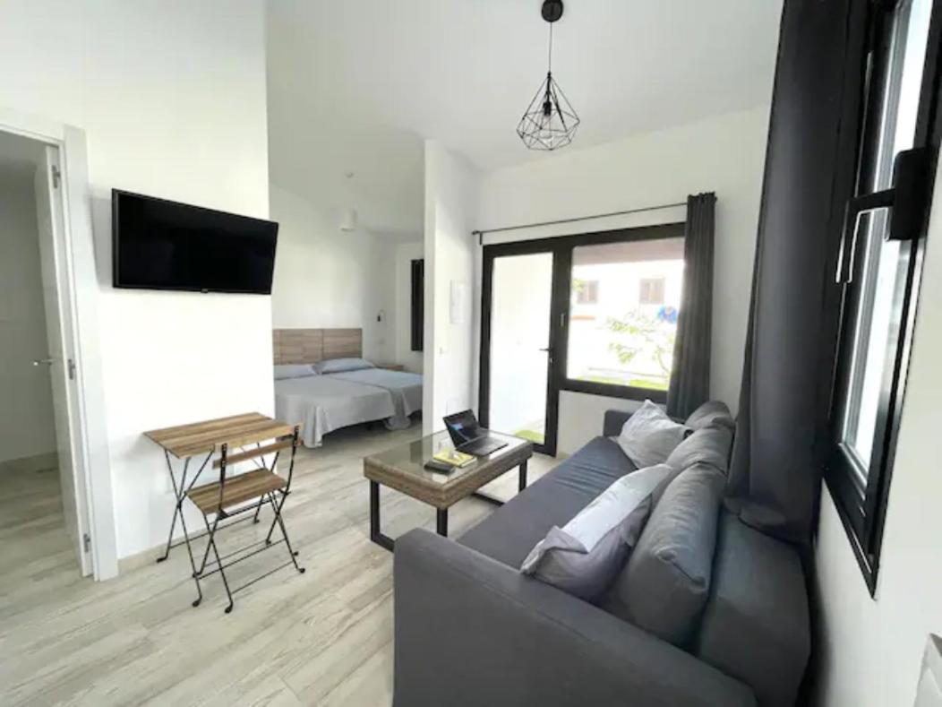 Sunny Bungalow With Garden #1 ماسبالوماس المظهر الخارجي الصورة
