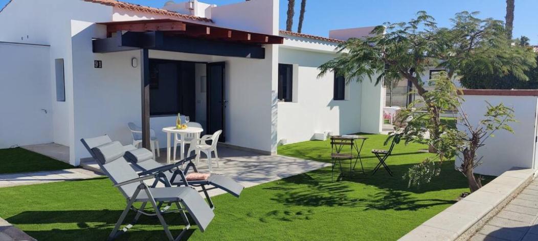 Sunny Bungalow With Garden #1 ماسبالوماس المظهر الخارجي الصورة
